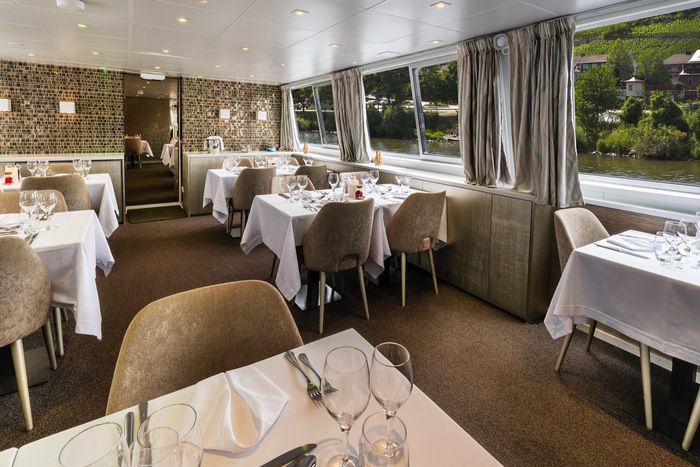 Restaurants & Dining